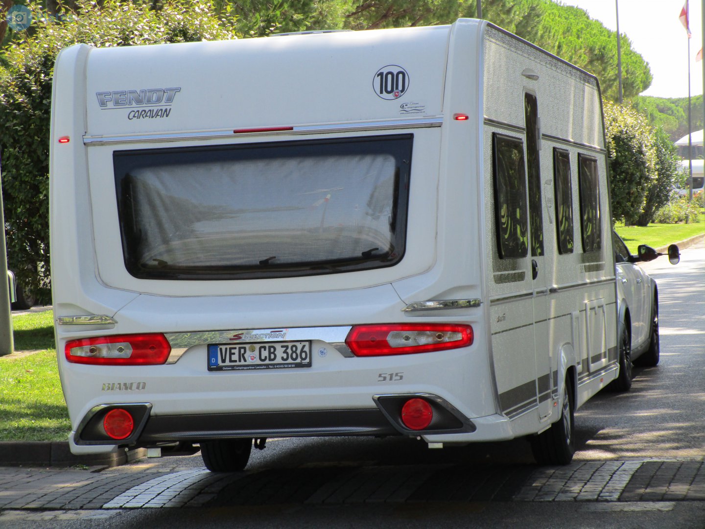 VER CB 386, Fendt-Caravan Bianco 