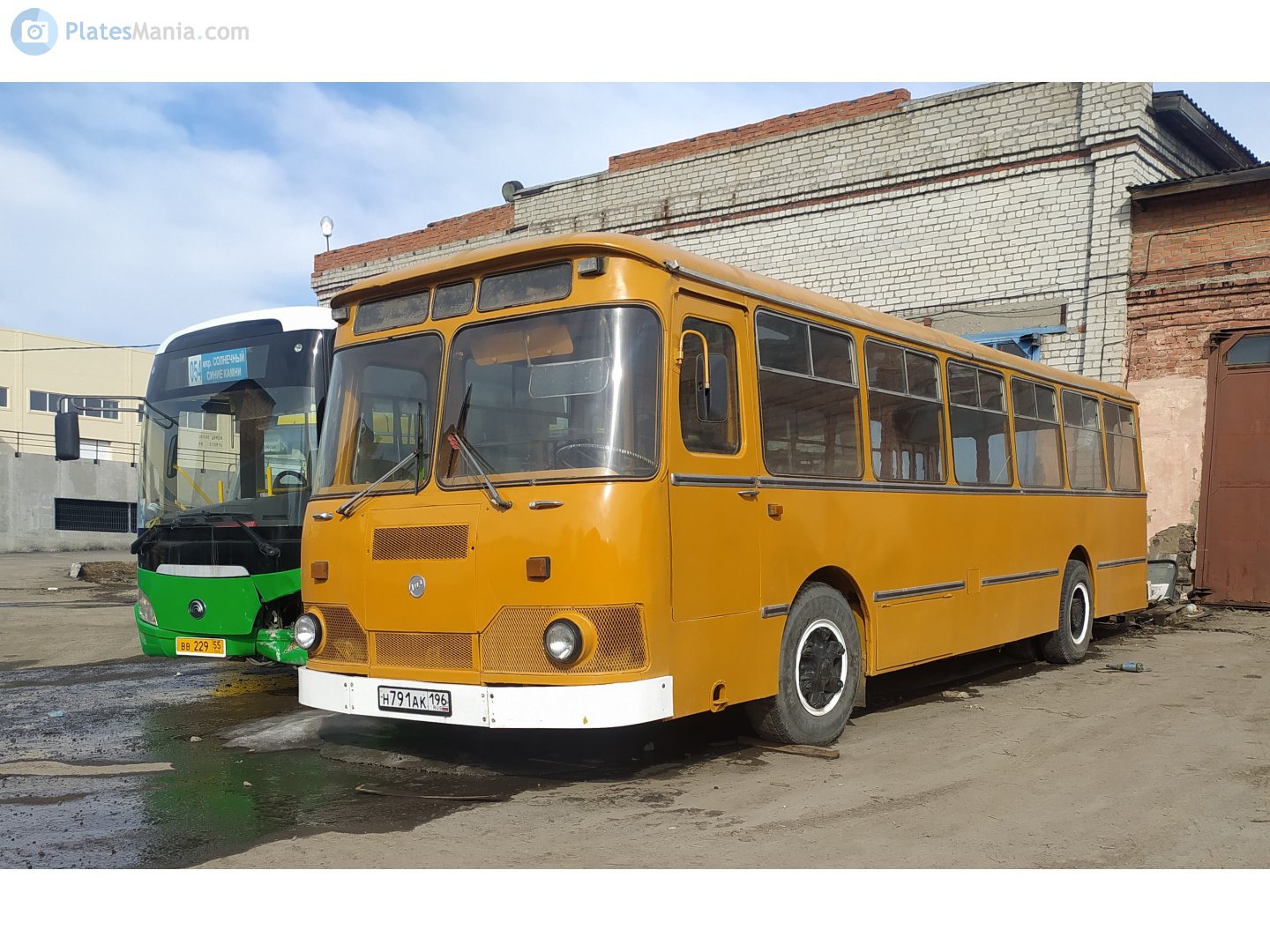 н 791 ак 196, LiAZ 677 