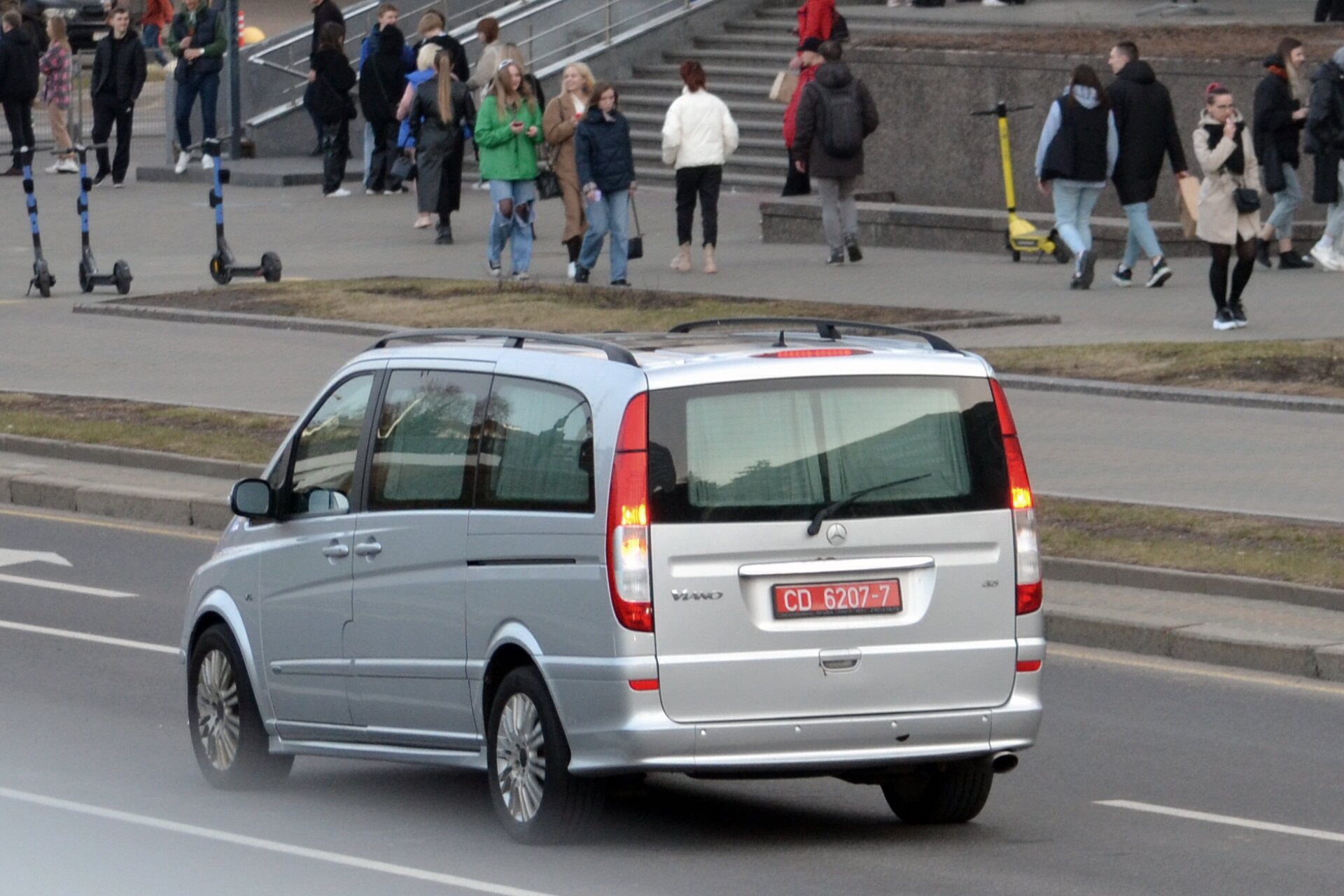 CD 6207-7, Mercedes-Benz Viano 