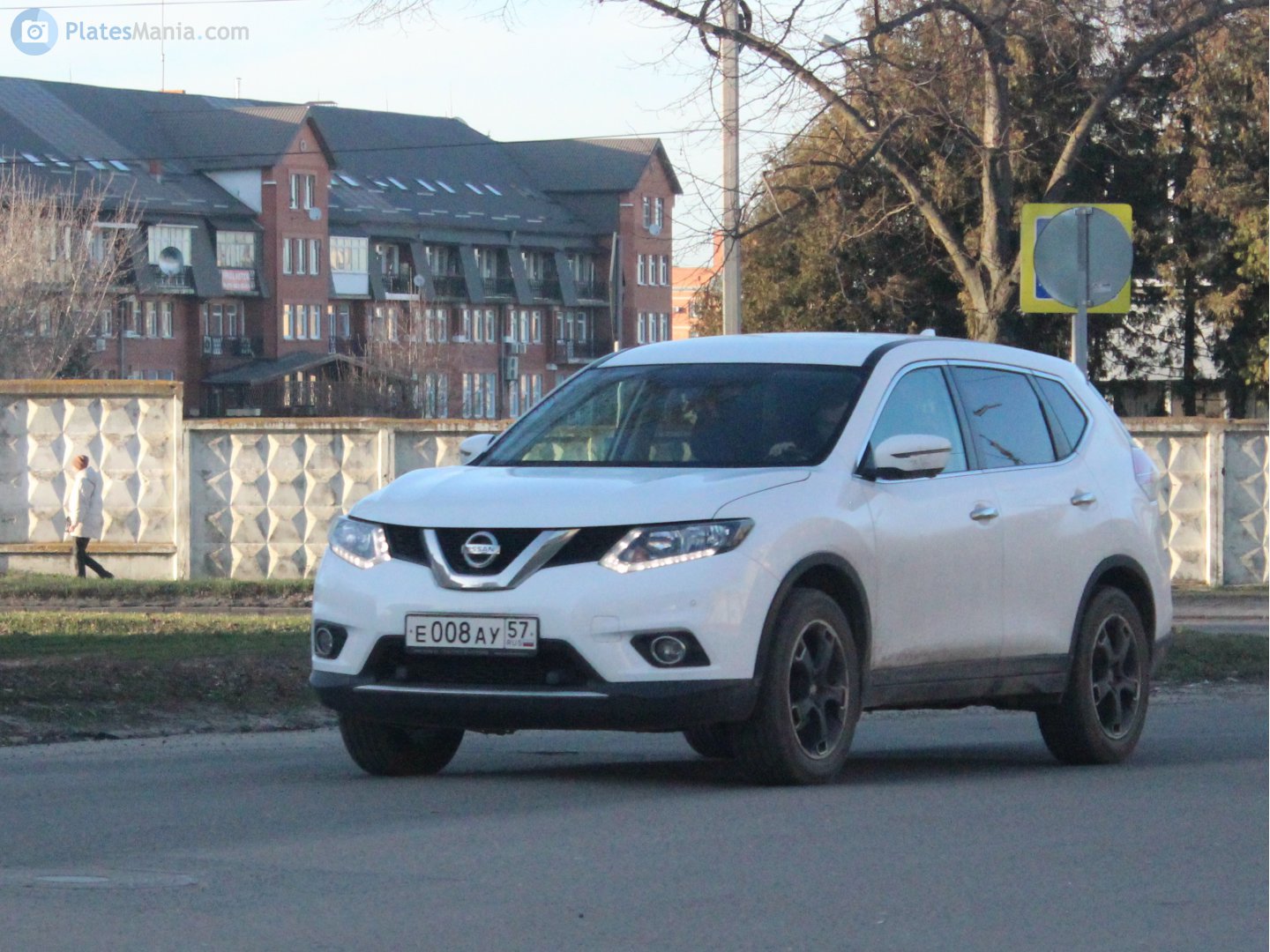 е 008 ау 57, Nissan X-Trail 3rd gen (T32), 2013–2018
