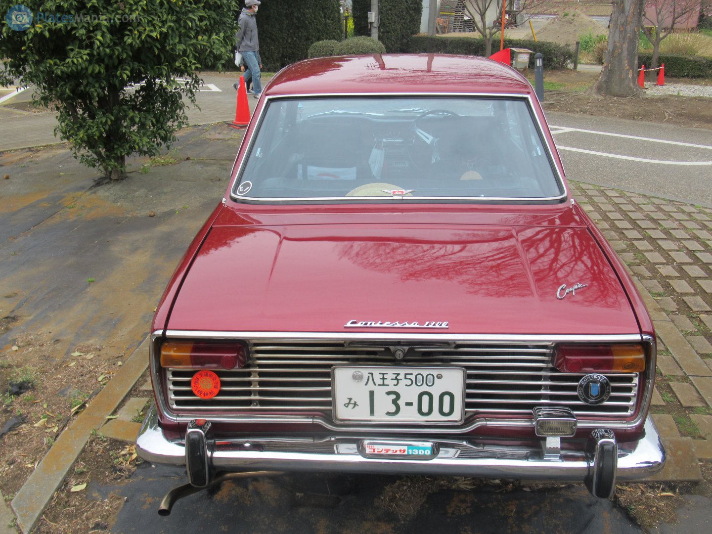 八王子 500 み 1300, Hino Contessa 