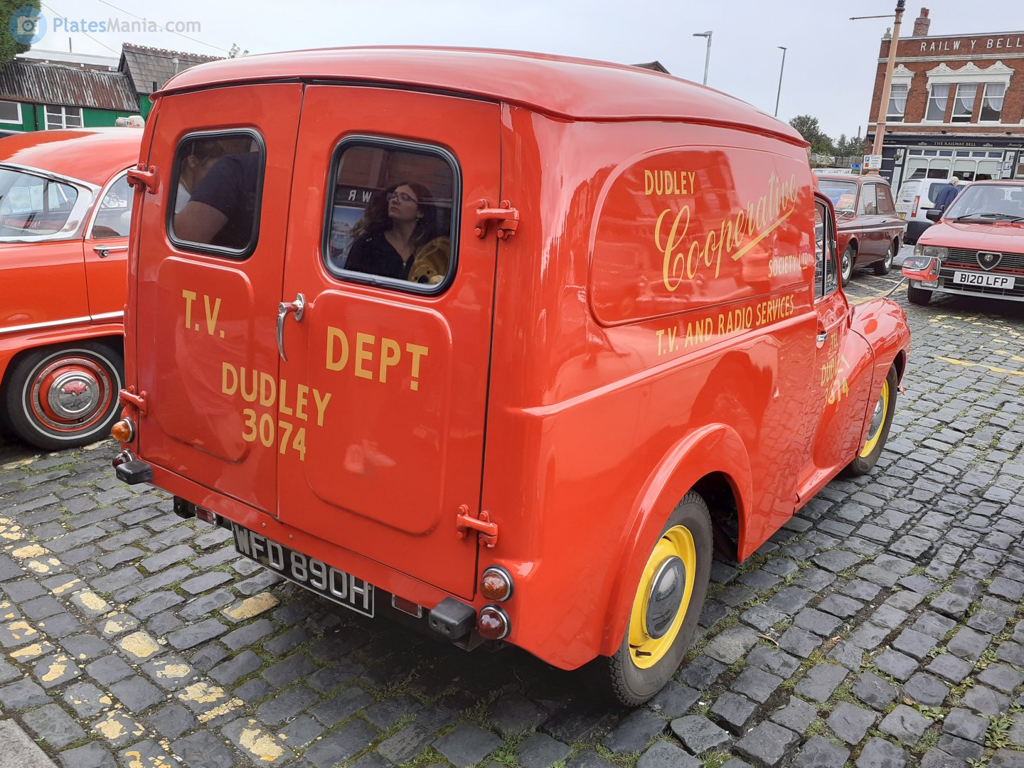 WFD890H, Austin Minor 