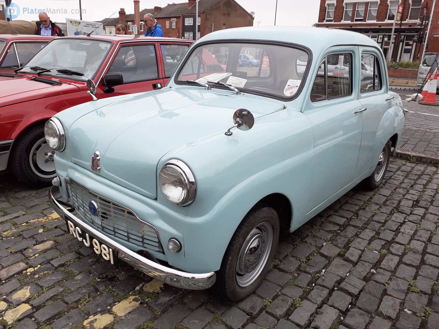 RCJ981, Standard Eight 