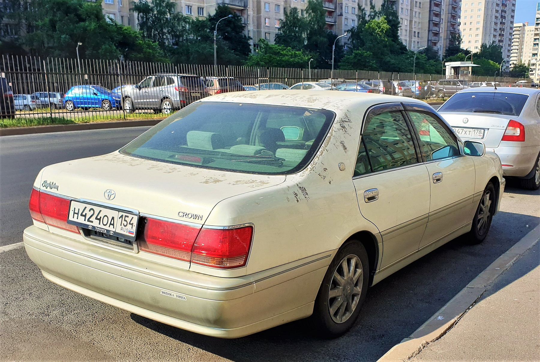 н 424 оа 154, Toyota Crown 11th gen Sedan (S170), 1999–2003