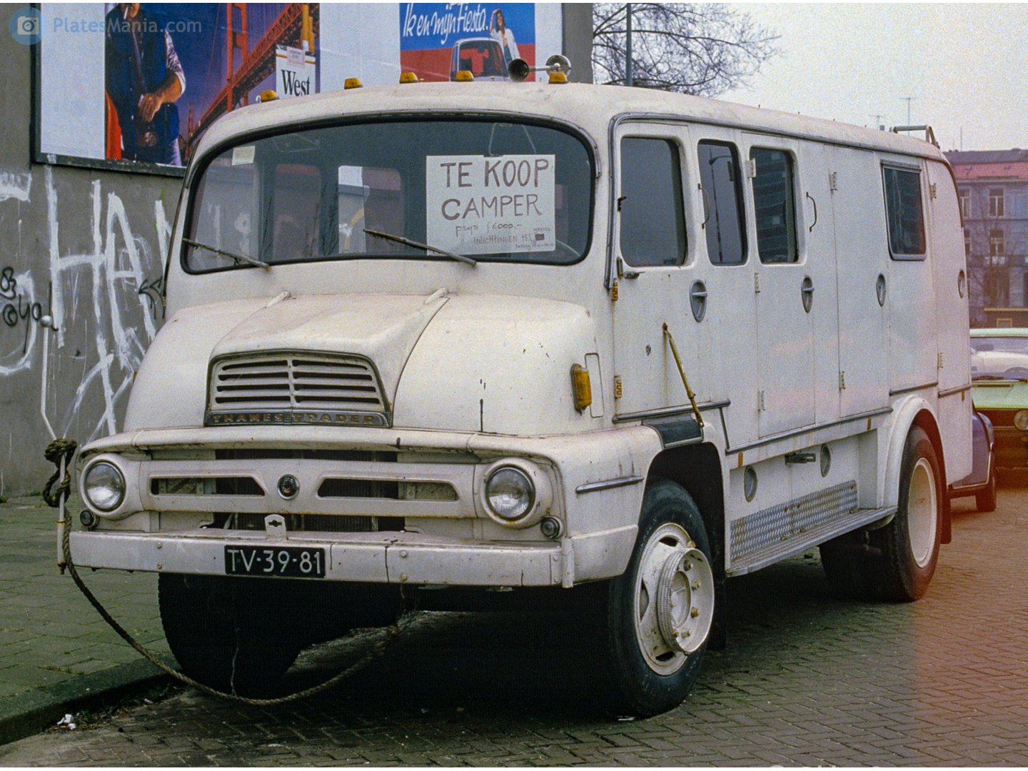 TV-39-81, Ford Thames Trader 