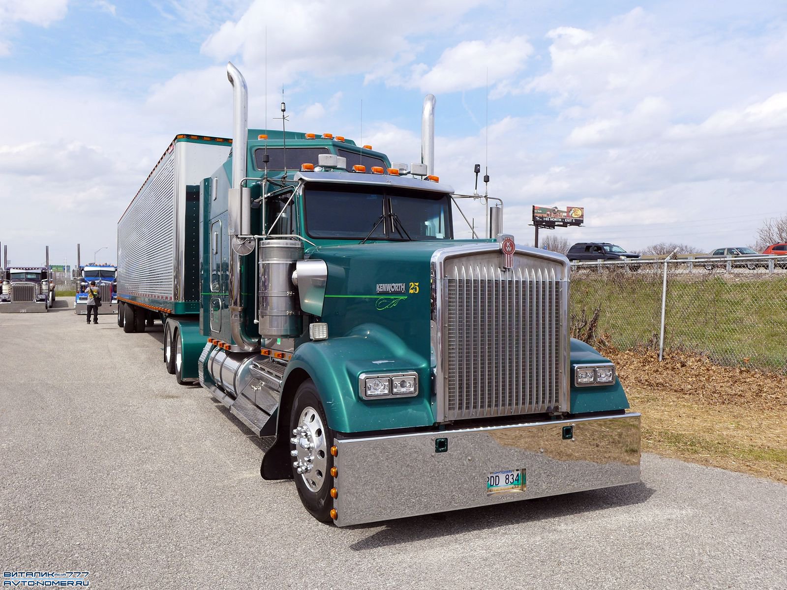 PDD 834, Kenworth W900 