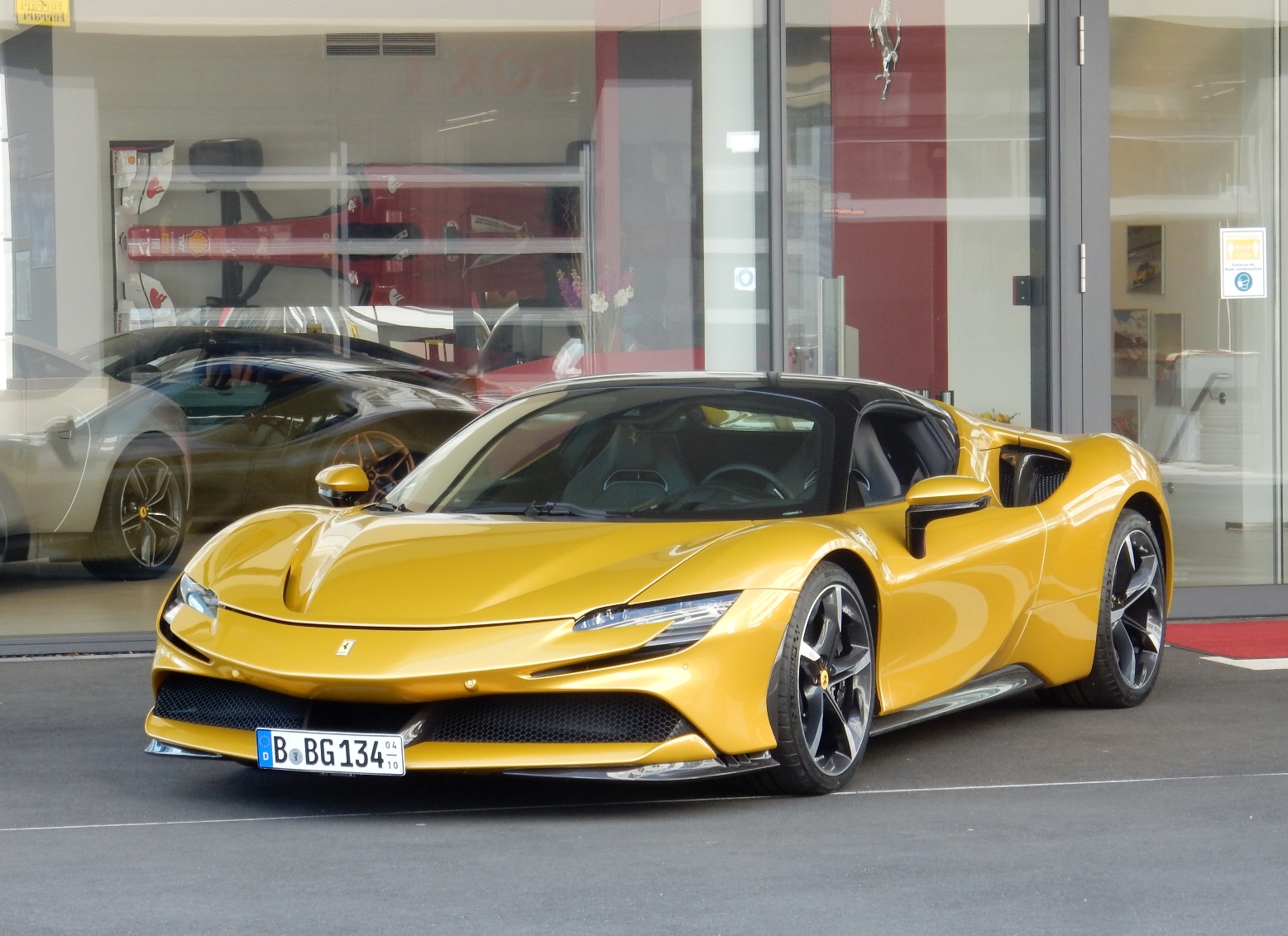 B BG 134 (04/10), Ferrari SF90 1st gen Spider (F173A), 2020–