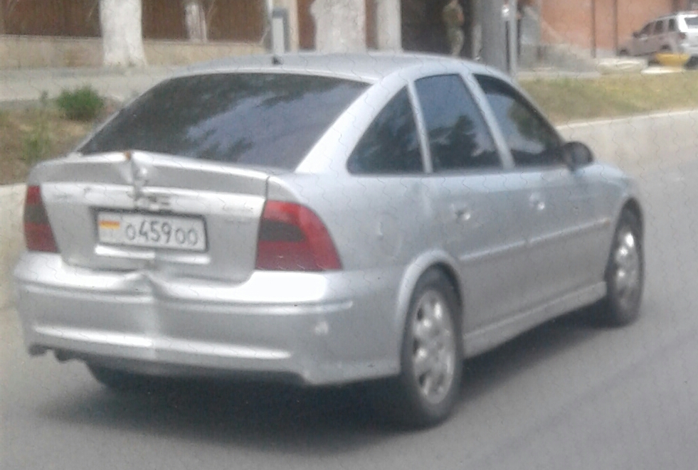 о 459 оо, Opel Vectra 2nd gen Sedan (B; J96), 1995–2002