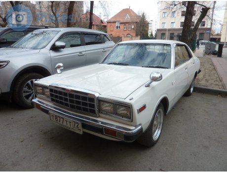 т877тт72, Nissan Laurel