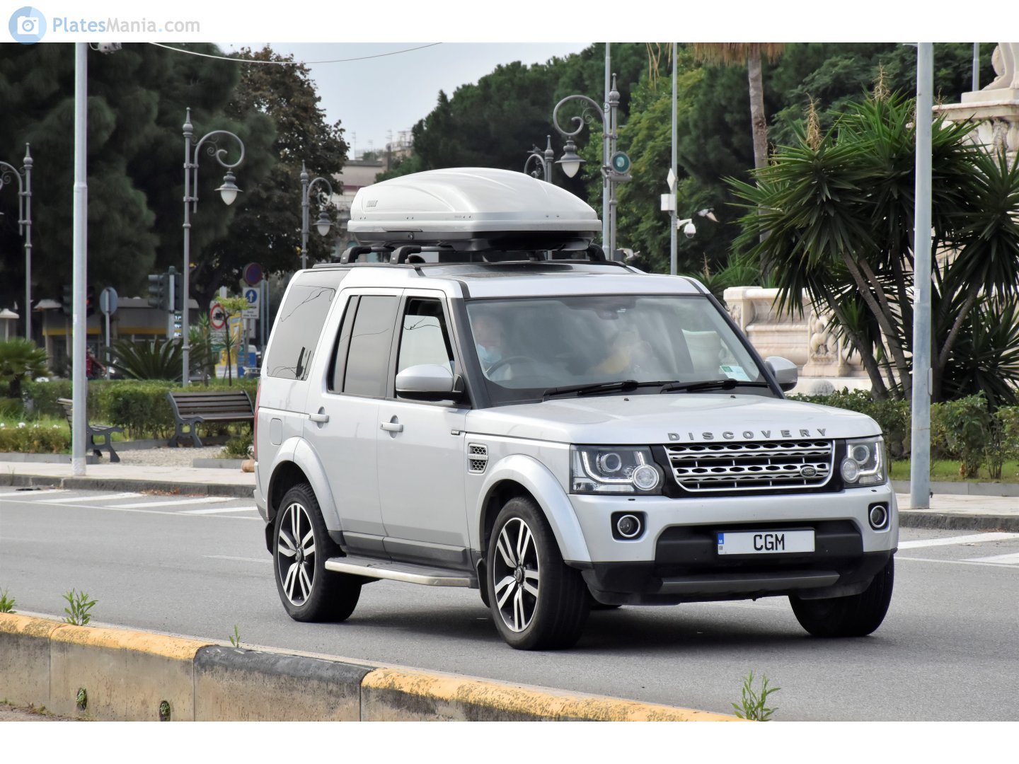 CGM, Land Rover Discovery 4th gen (LR4) (L319), 2009–2016