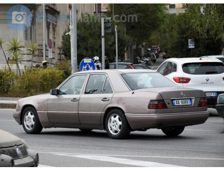AA 608 KI, Mercedes-Benz E-Klasse