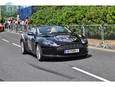 W PUNK 1, Aston Martin DB9