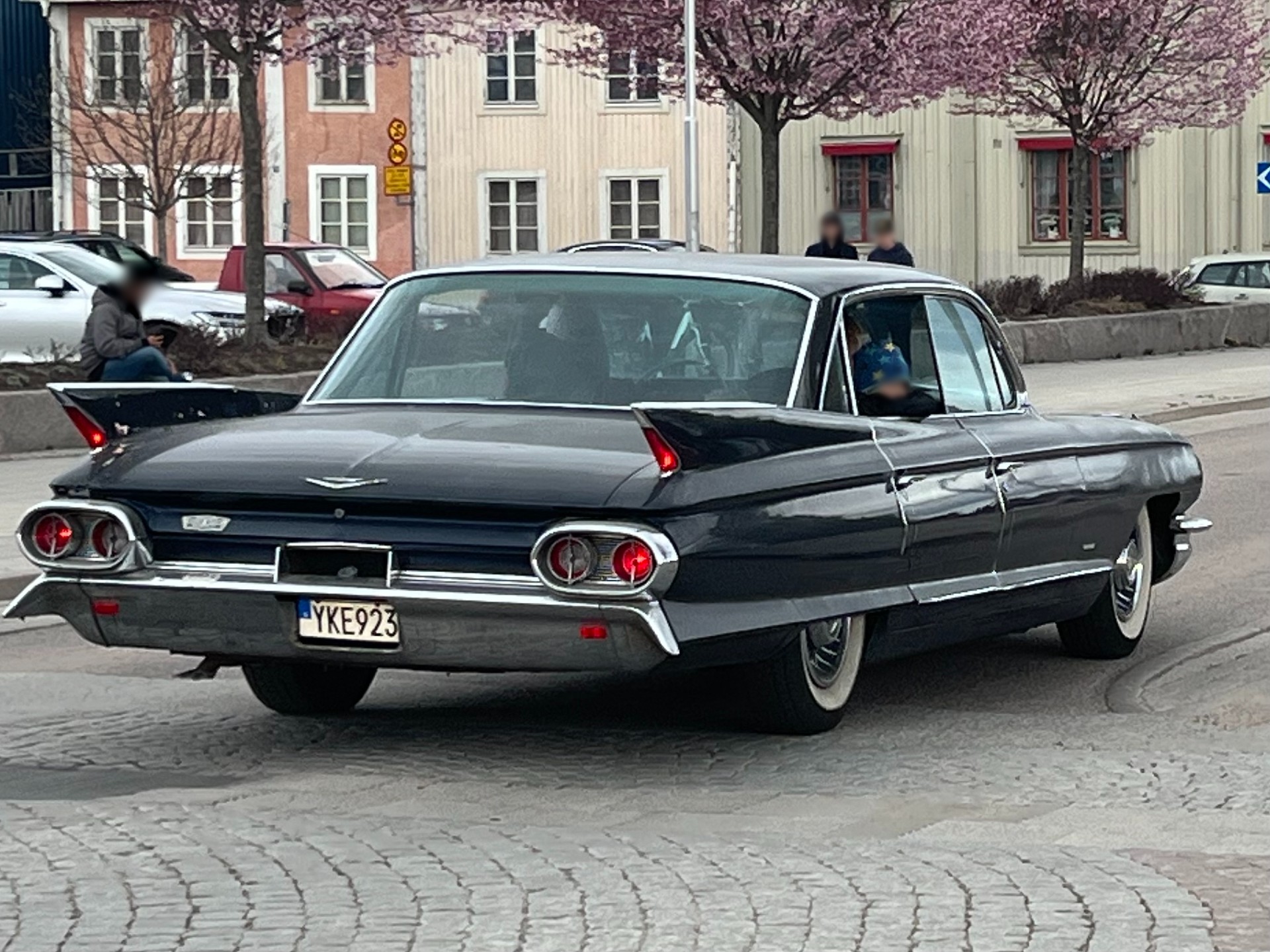 YKE 923, Cadillac Sixty Special 8th gen 1961 (6039; C-body), 1960–1961
