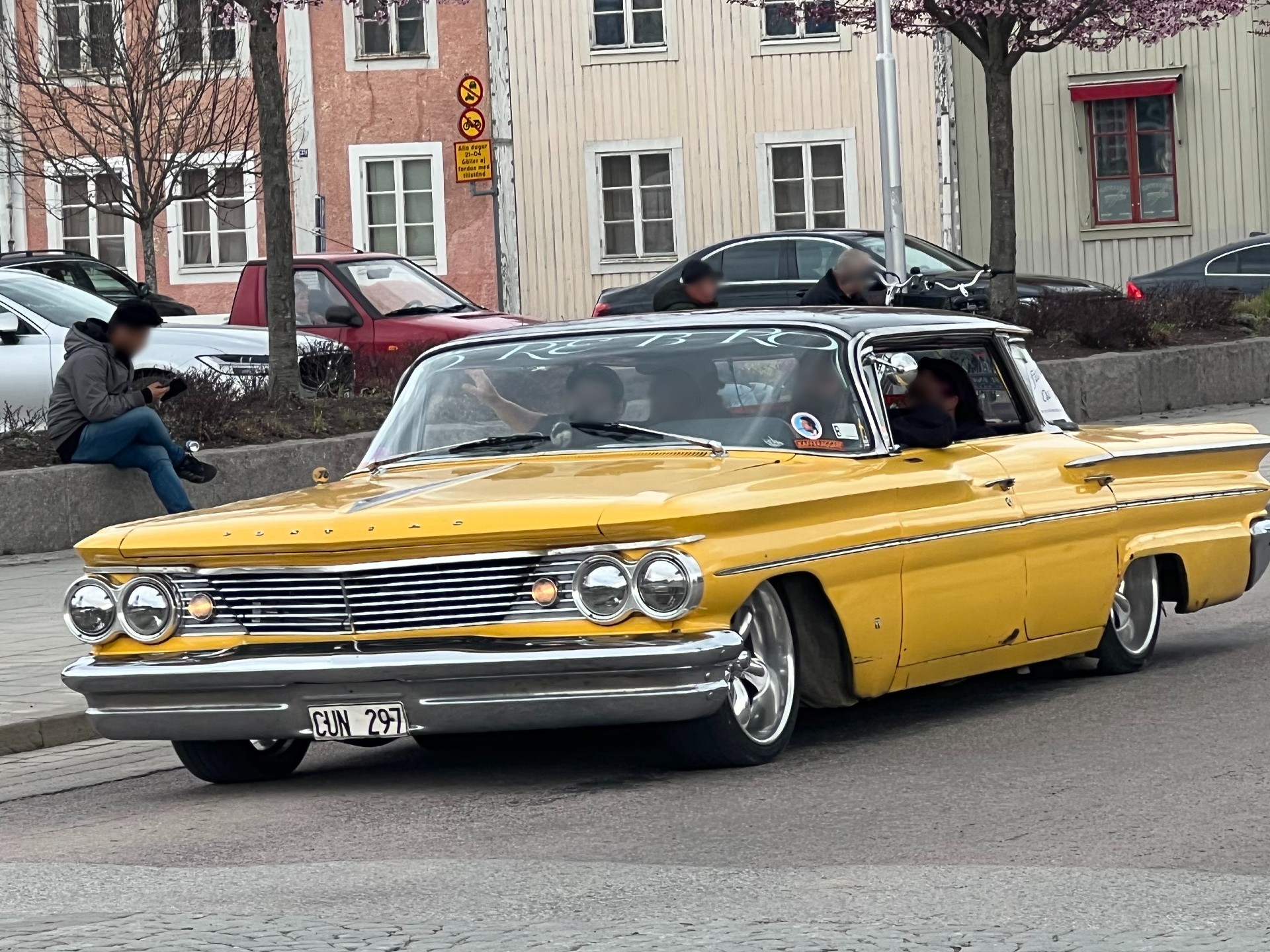 CUN 297, Pontiac Parisienne 1st gen, 1959-1960