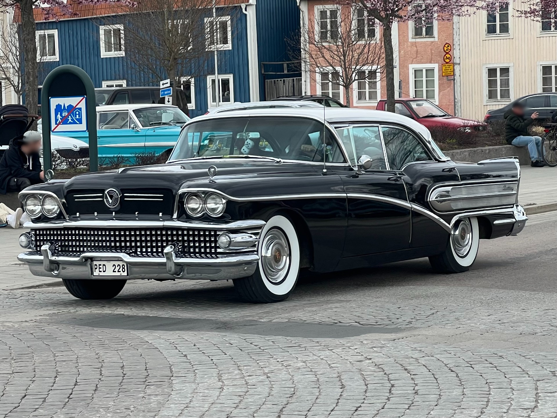 PED 228, Buick Century 2nd gen (Riviera) 4-door Hardtop (63; B-body), 4th facelift, 1957–1958