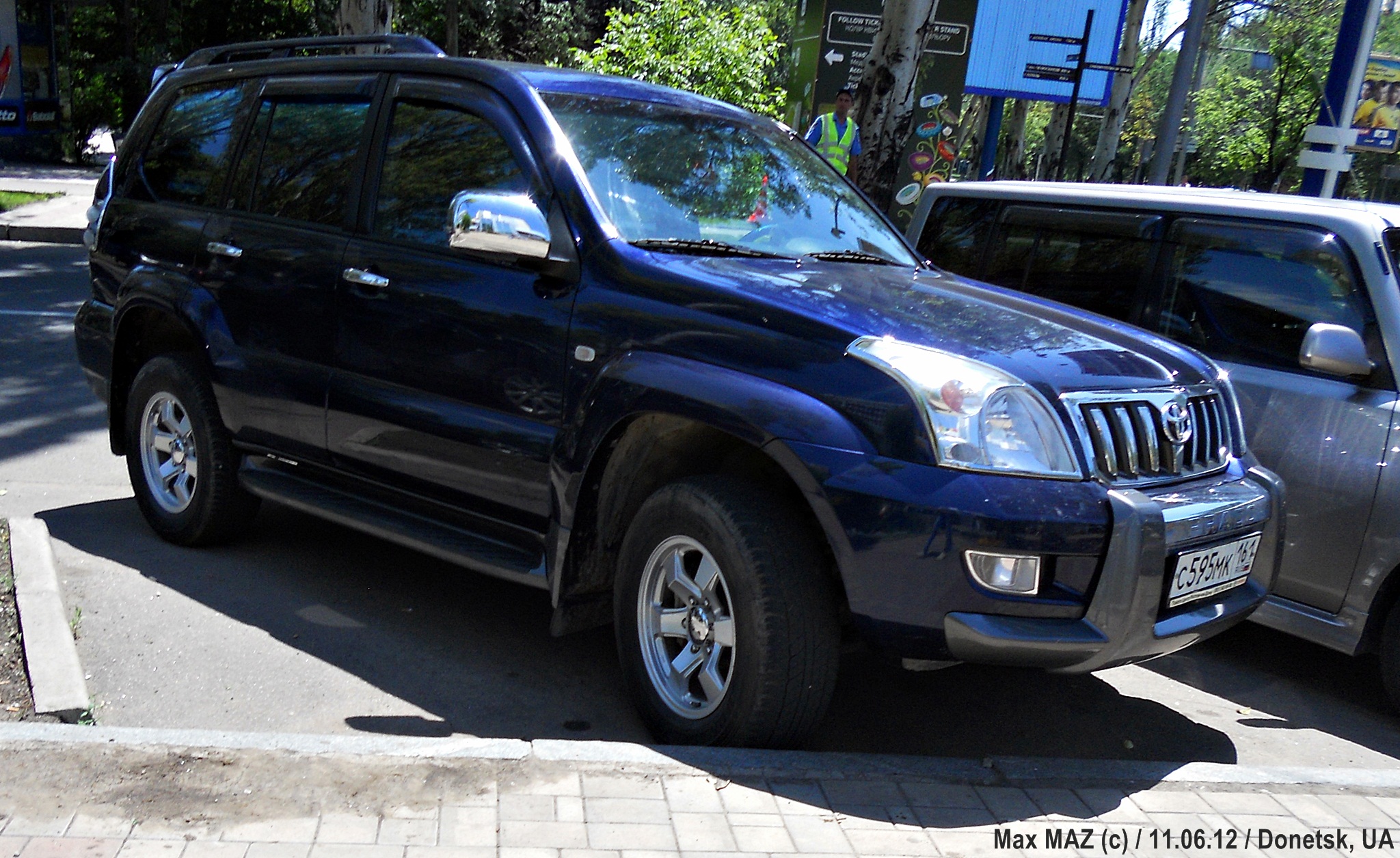 с 595 мк 161, Toyota Land Cruiser Prado 3rd gen 5-door SUV (J120), 2002–2009