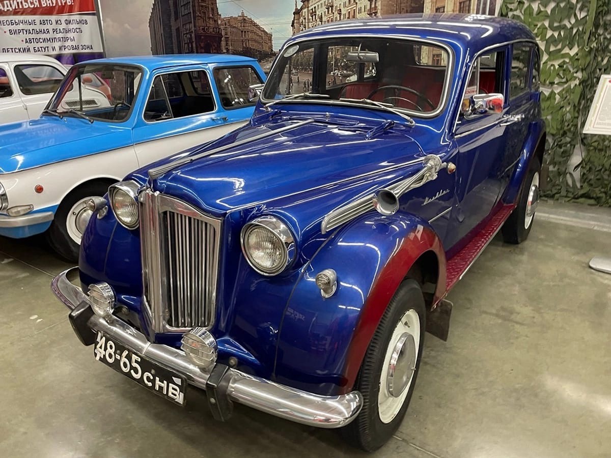 4865 СНВ, Moskvich (AZLK) 400/401 400-420 Sedan, 1946–1954