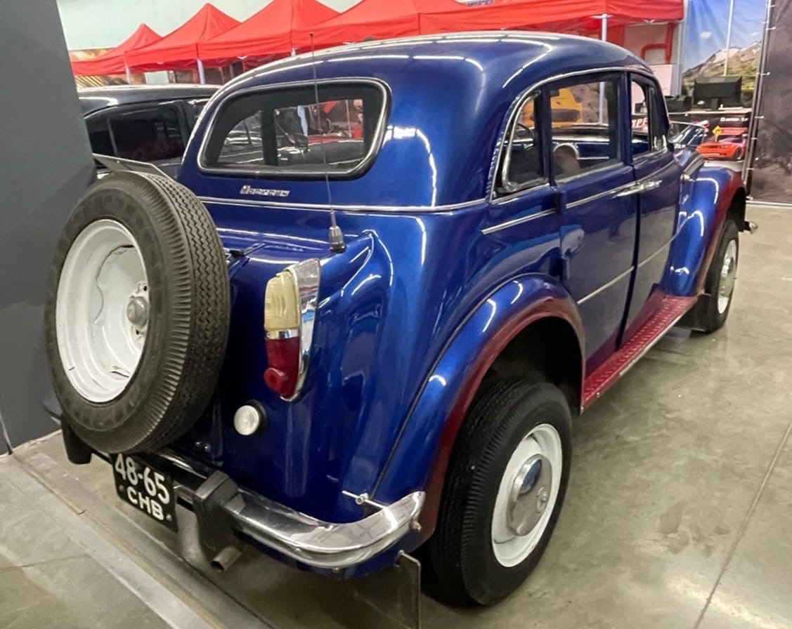 4865 СНВ, Moskvich (AZLK) 400/401 400-420 Sedan, 1946–1954