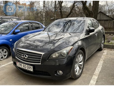 99 AO 099, Infiniti Q70/M-Series