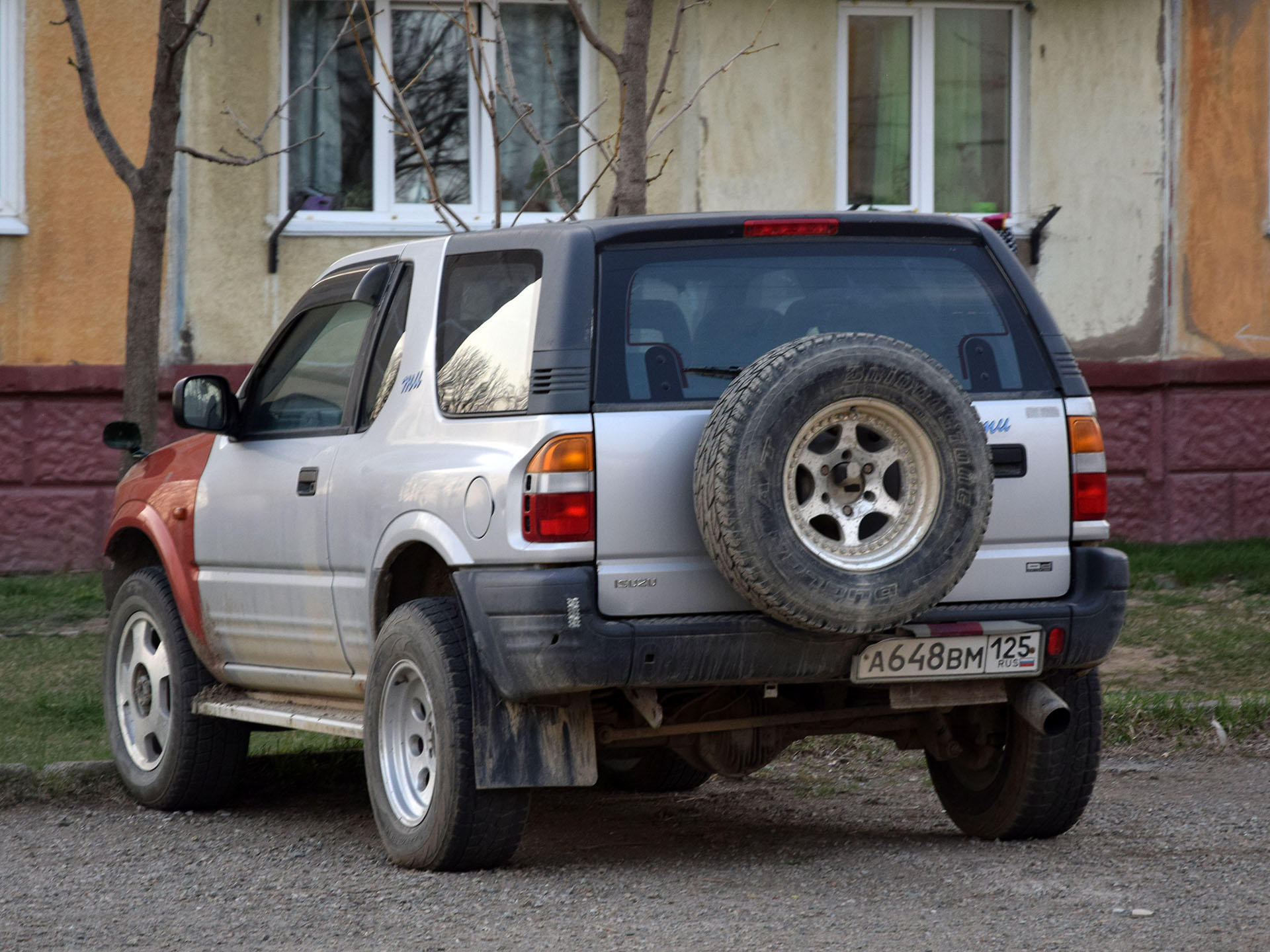 а 648 вм 125, Isuzu MU 2nd gen (UES), 1998–2002