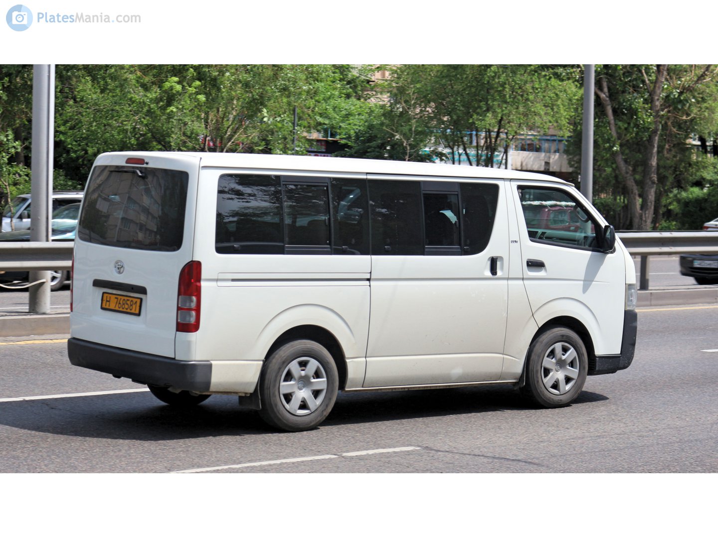 H 768581, Toyota HiAce 5th gen Van (H200), 2004–