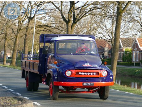 XB-71-81, Ford Thames Trader