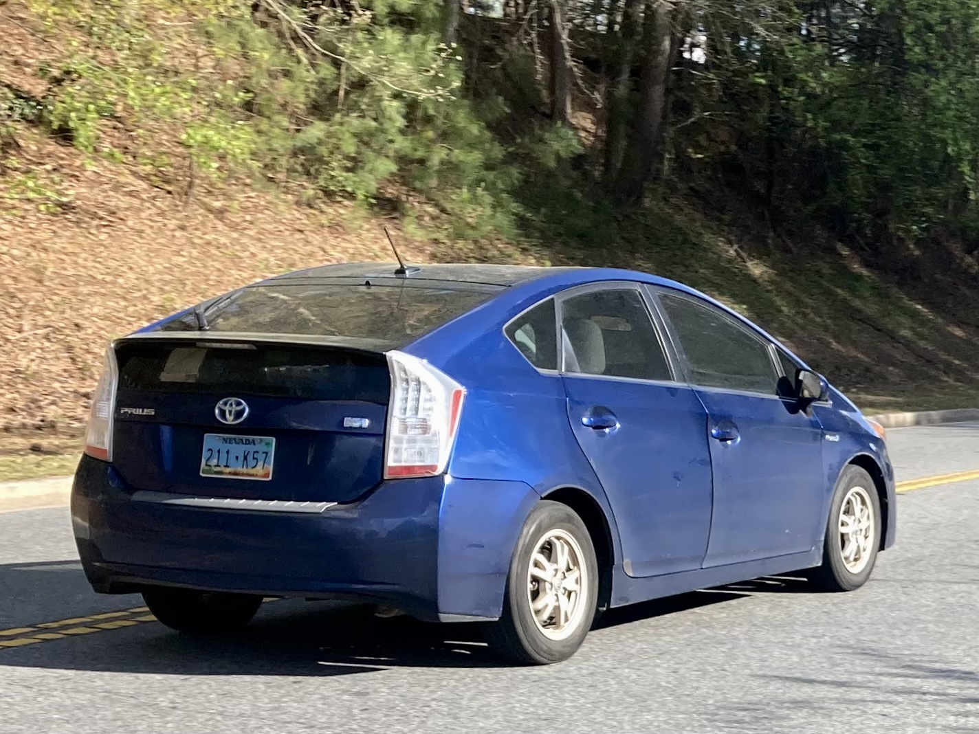 211-K57, Toyota Prius 3rd gen Liftback (ZVW30), 2009–2015
