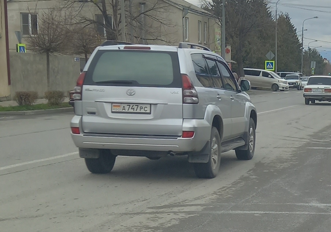 а 747 рс, Toyota Land Cruiser Prado 3rd gen 5-door SUV (J120), 2002–2009