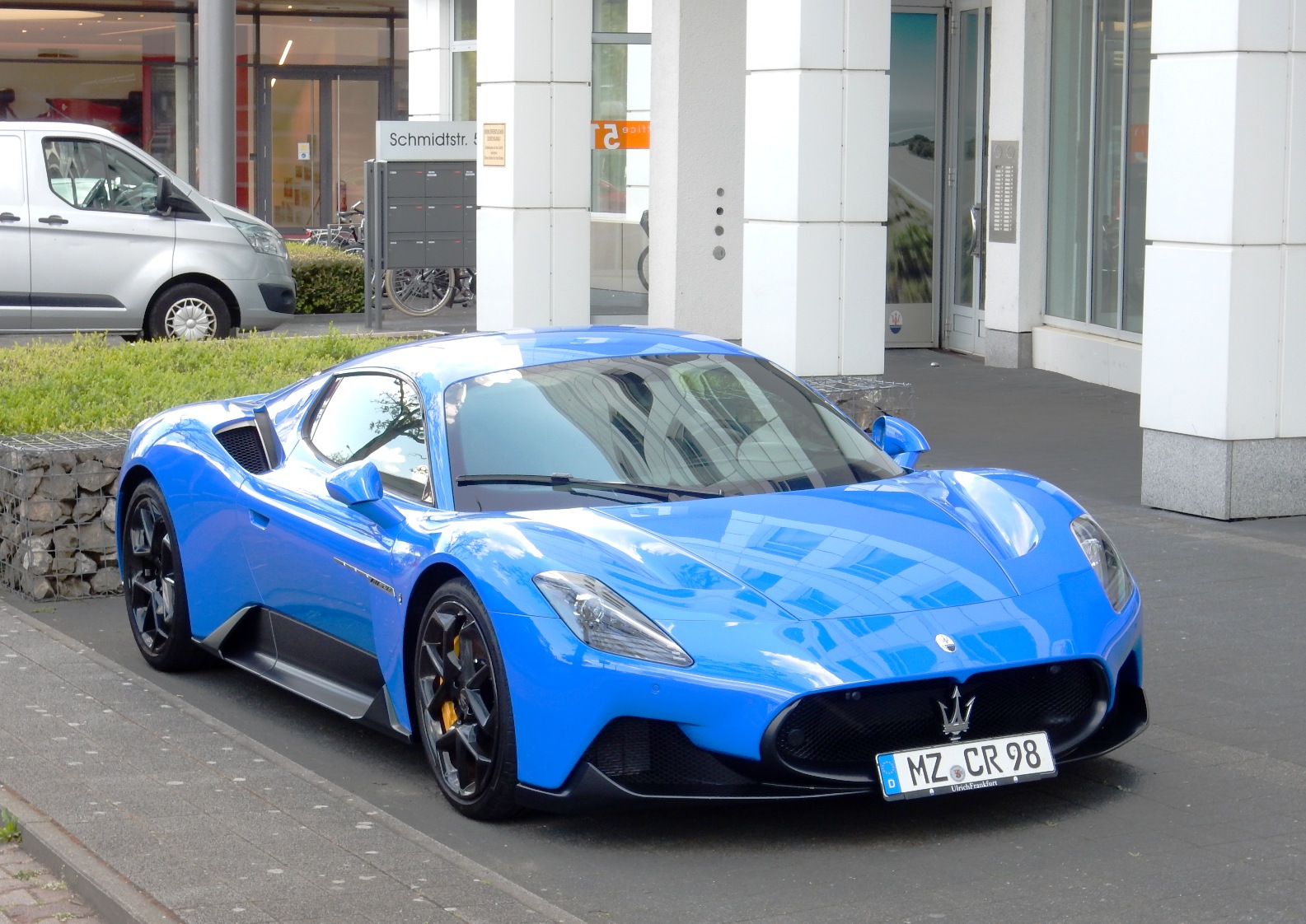 MZ CR 98, Maserati MC20 1st gen Coupé (M240), 2020–