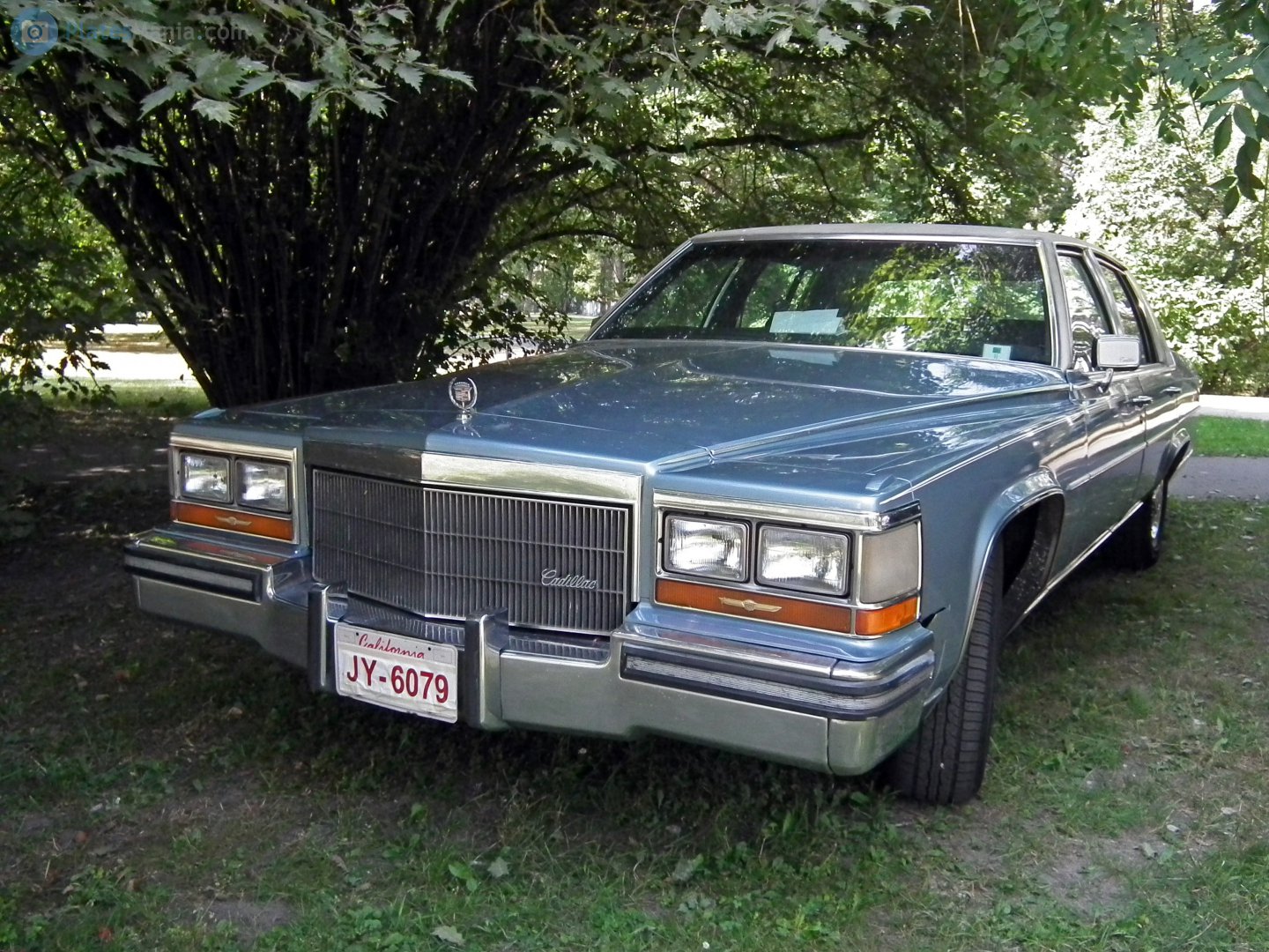 JY-6079, Cadillac Brougham 1st gen (W69; D-body), 1986–1989