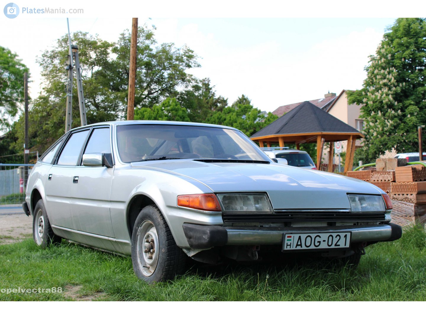 AOG-021, Rover SD1 