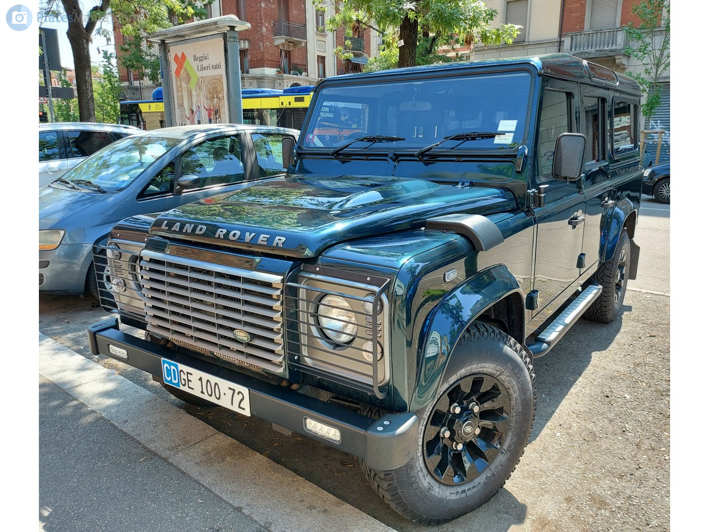 CD GE 100-72, Land Rover Defender 