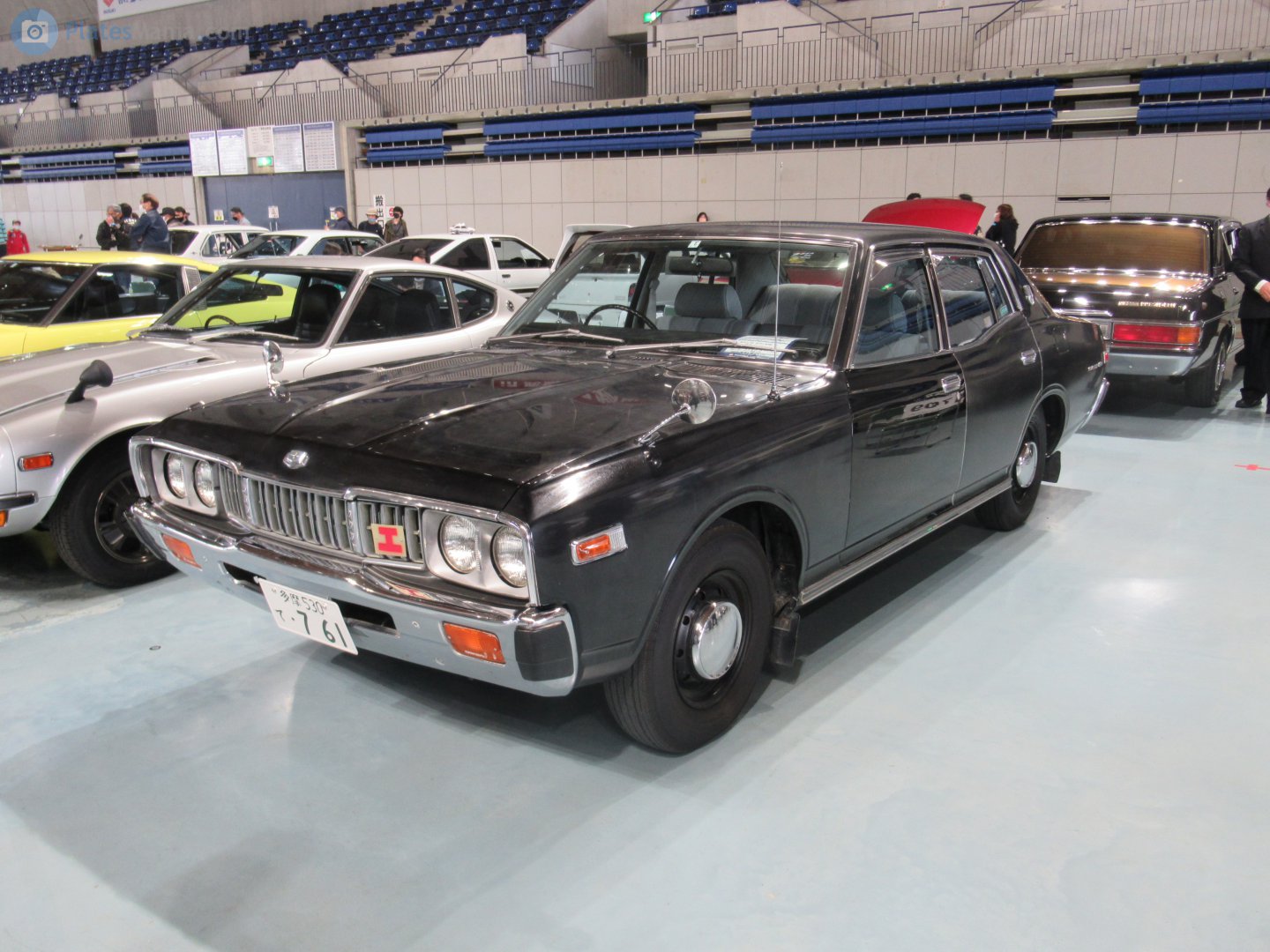 多摩 530 て 761, Nissan Gloria 5th gen Sedan (330), 1975–1979