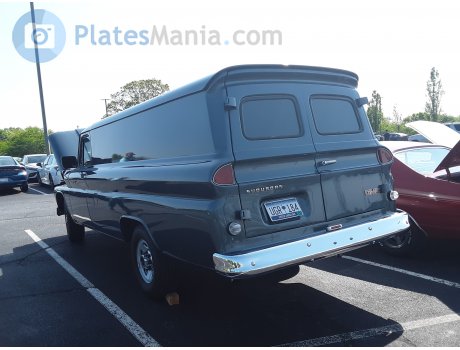 UGR 184, GMC Suburban