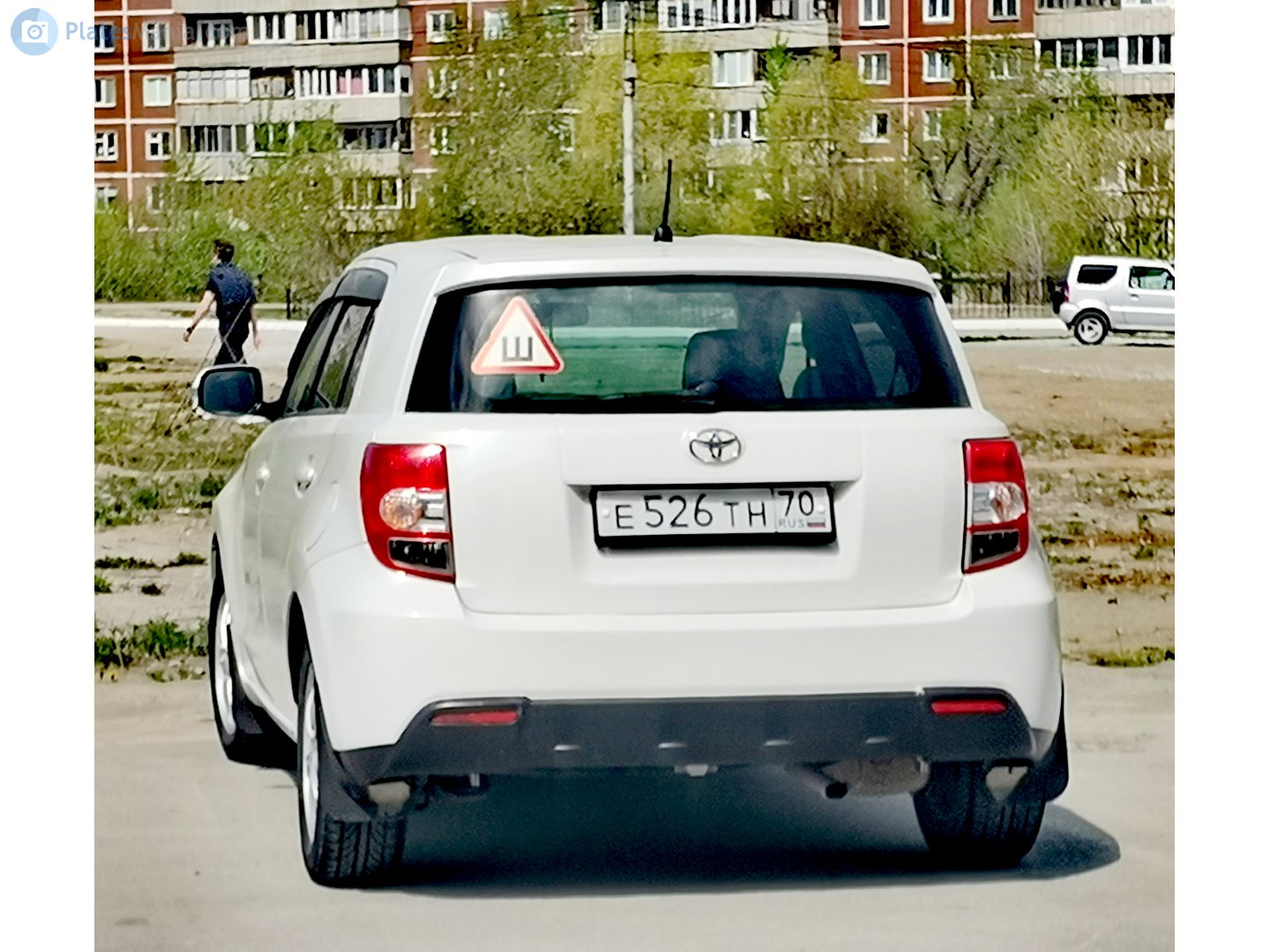 е 526 тн 70, Toyota Ist 2nd gen (XP110), 2007–2016