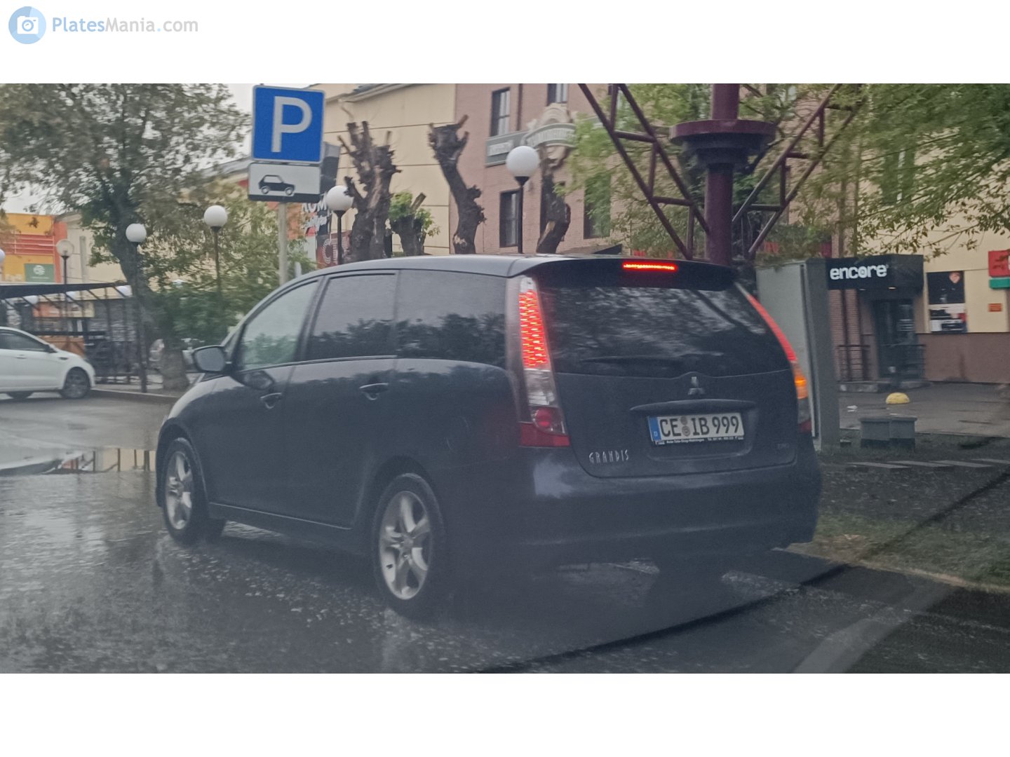 CE IB 999, Mitsubishi Grandis 1st gen (NA/BA), 2003–2011