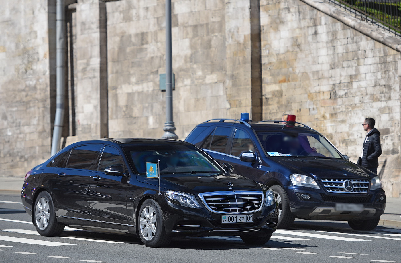 001 KZ 01, Mercedes-Benz S-Klasse Maybach, 8th gen Sedan (X222), 2015–2020