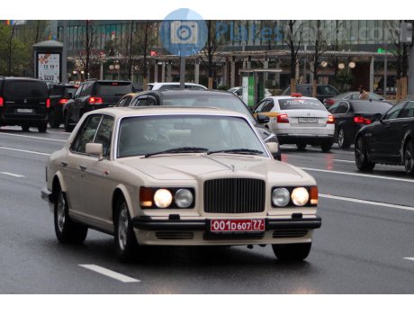 001D 607 77, Bentley Turbo R