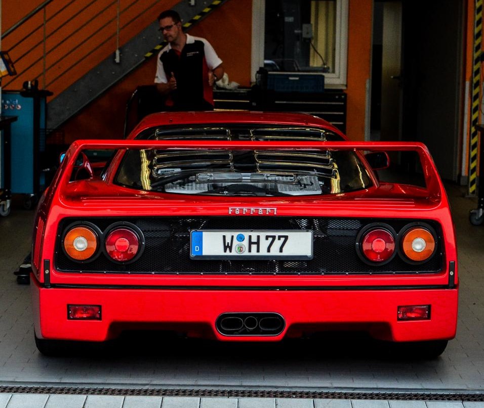 W H 77, Ferrari F40 1st gen (F120), 1987–1992