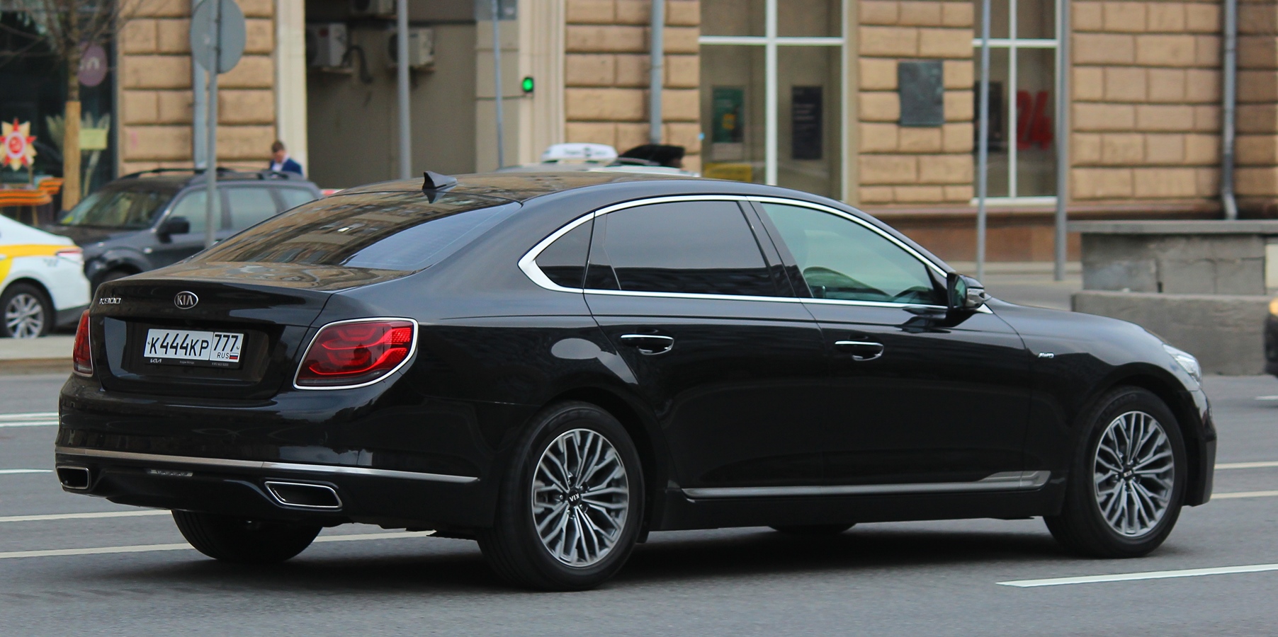 к 444 кр 777, Kia K900 2nd gen (RJ), 2018–2022