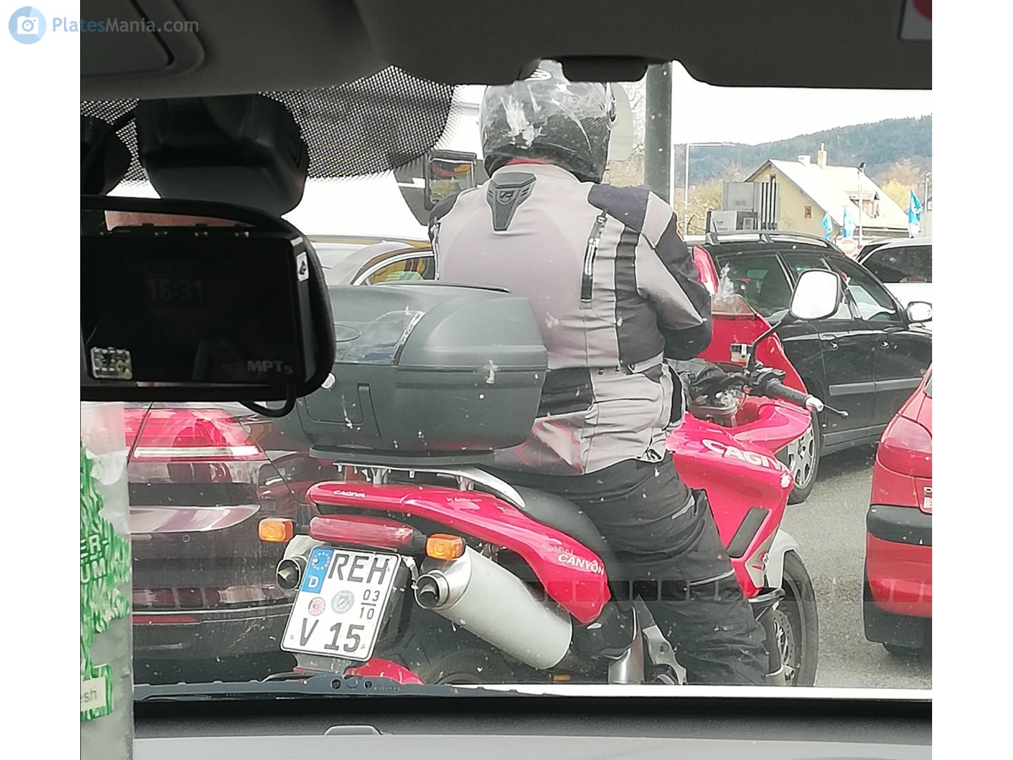 REH V 15 (03/10), Cagiva Canyon 