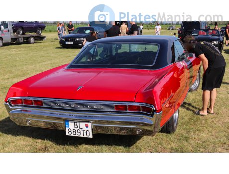 BL 889TO, Pontiac Bonneville