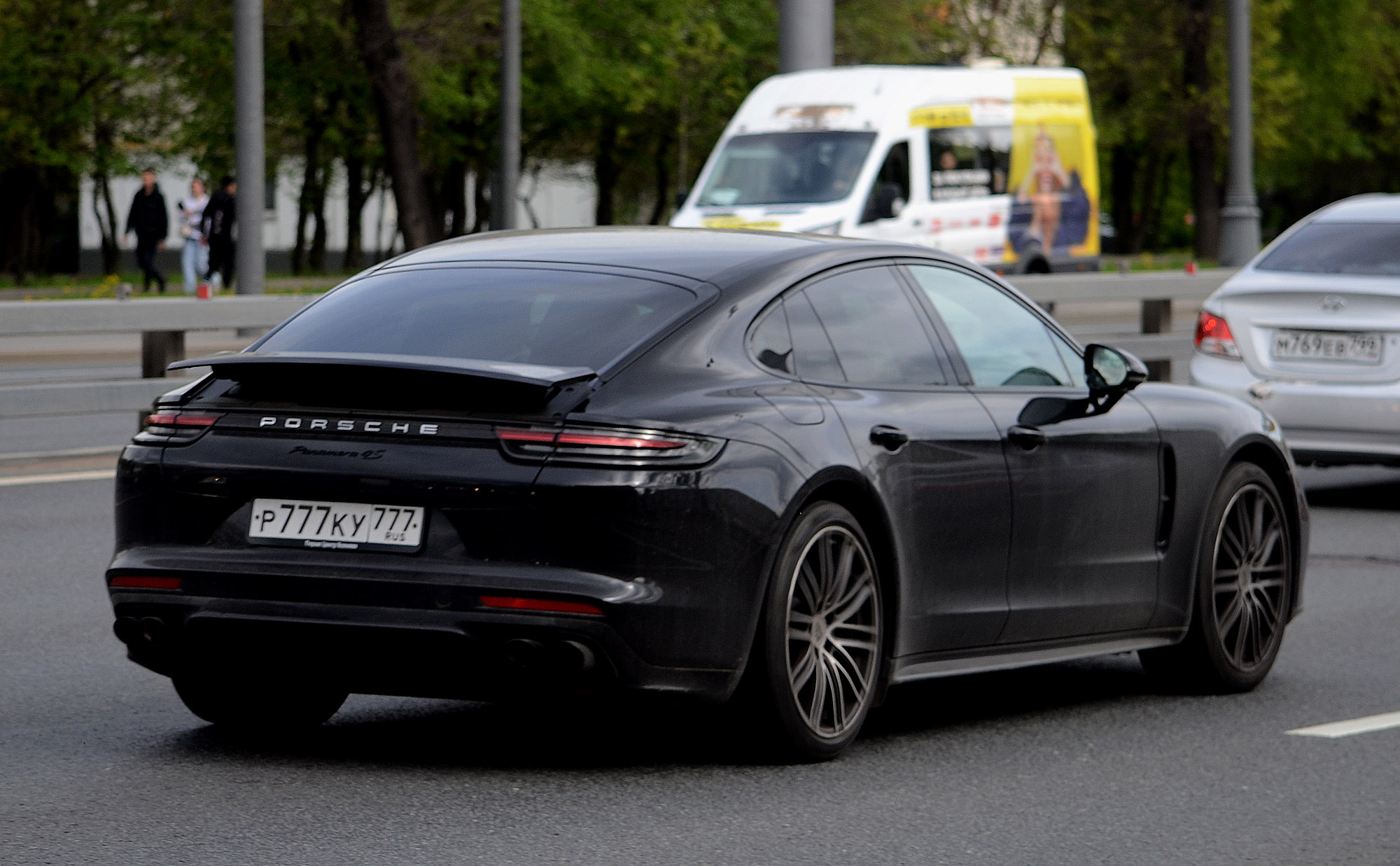 р 777 ку 777, Porsche Panamera 2nd gen Fastback (971), 2016–2023