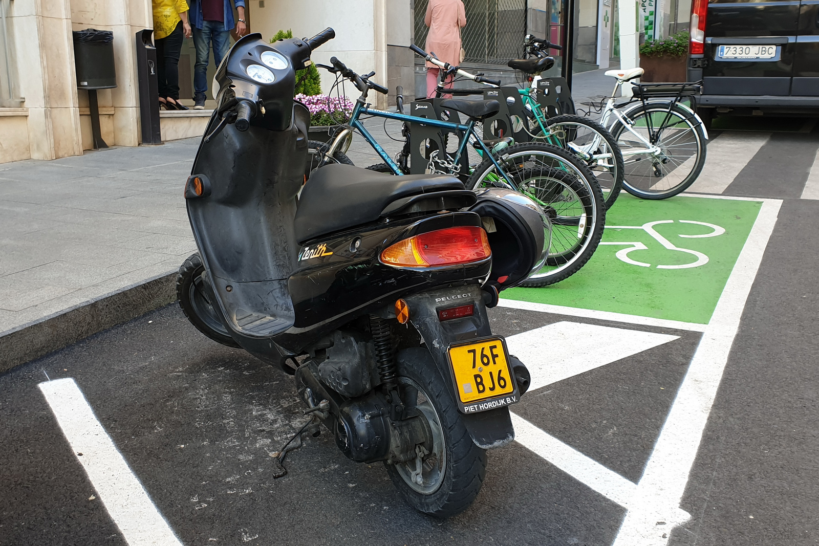 76-FBJ-6, Peugeot Zenith 