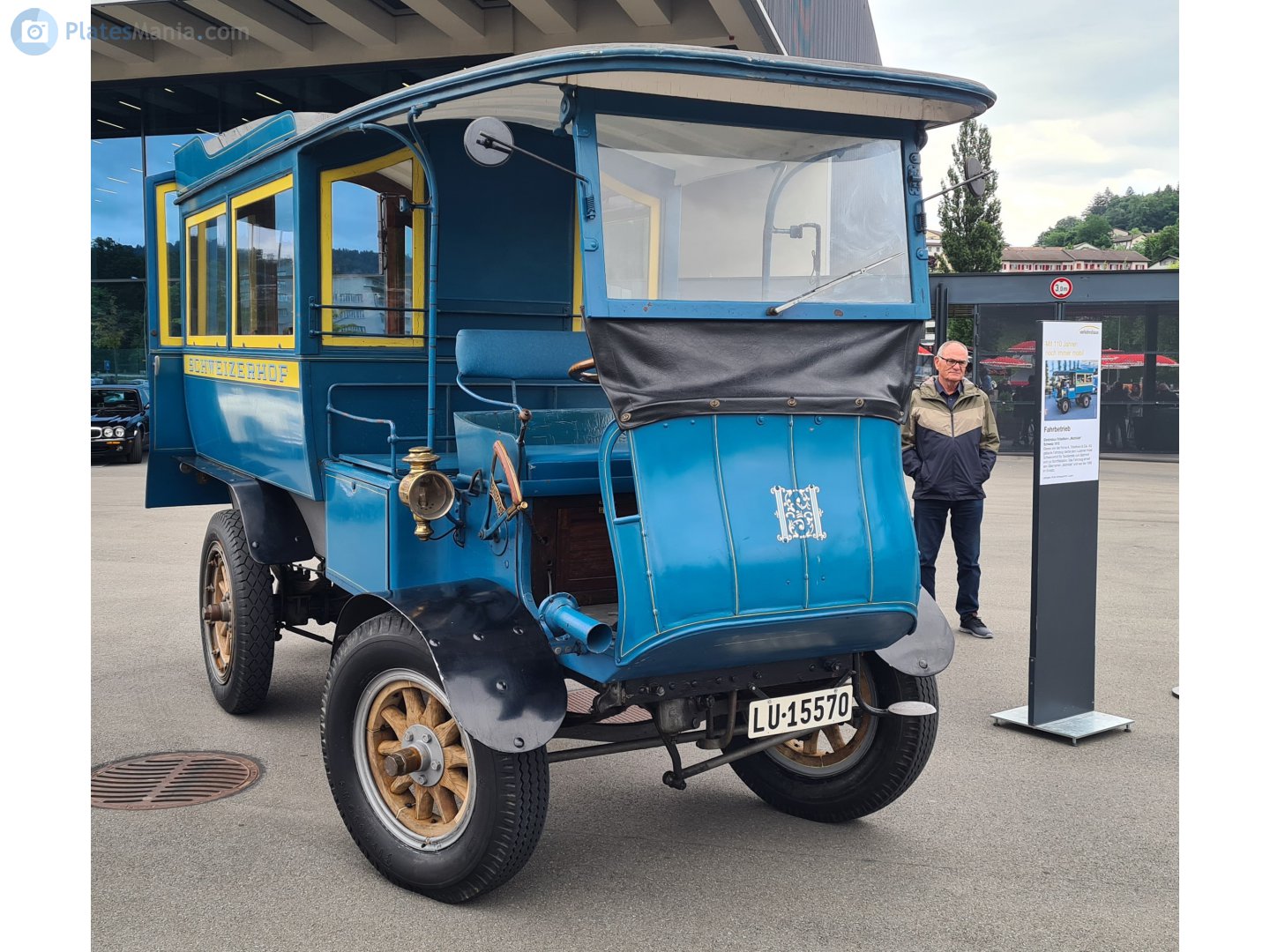 LU 15570, Cars 
