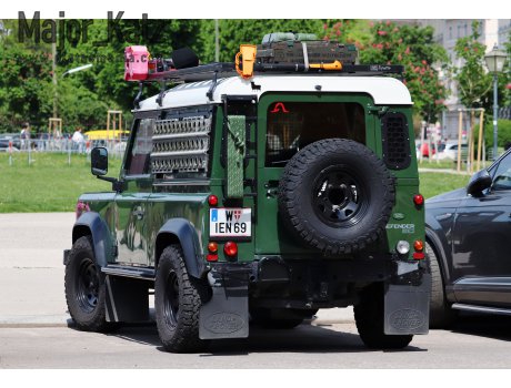 W IEN 69, Land Rover Defender
