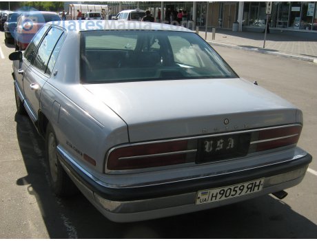 н 9059 ЯН, Buick Park Avenue