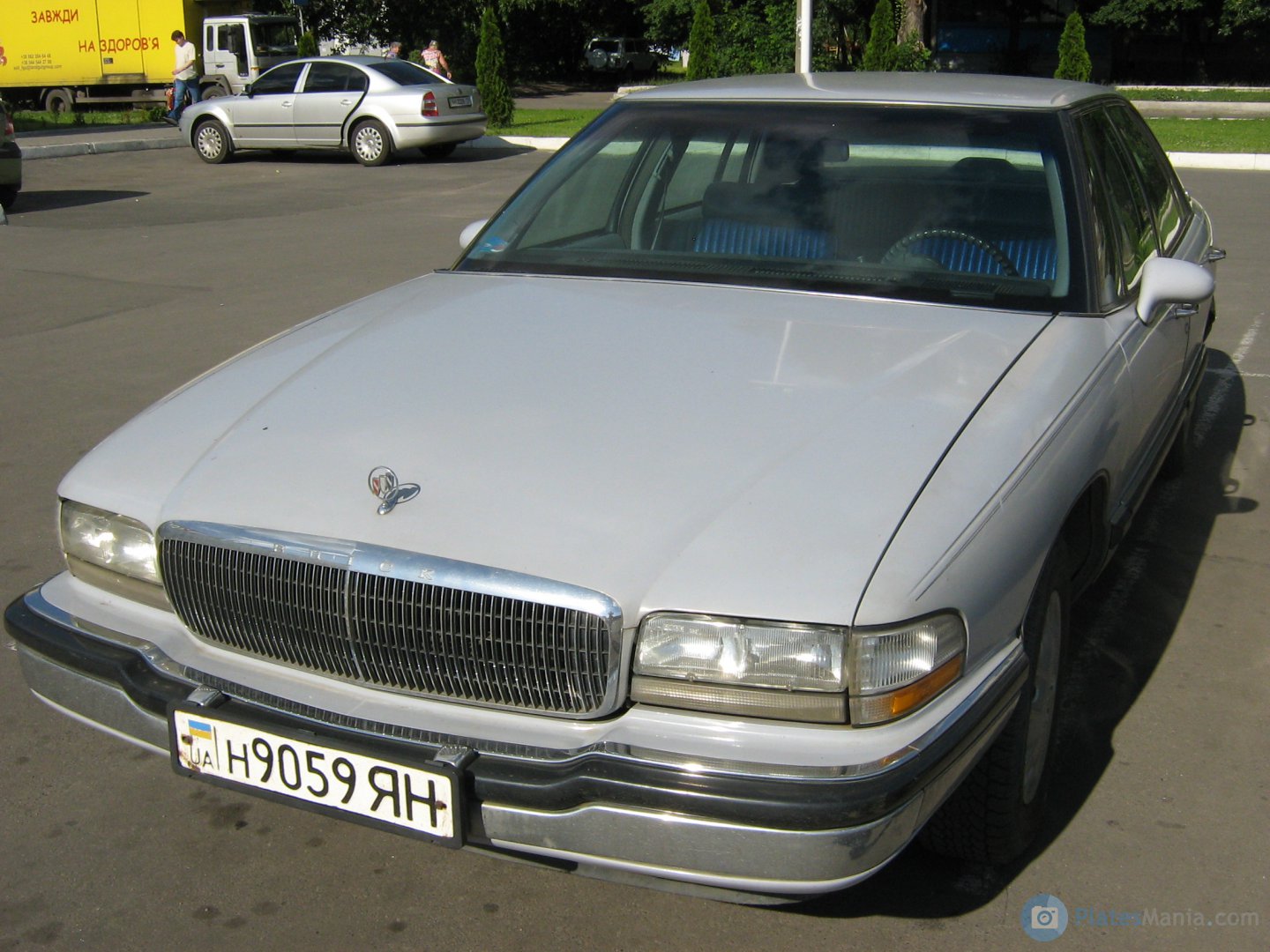 н 9059 ЯН, Buick Park Avenue 1st gen (C-body), 1990–1996
