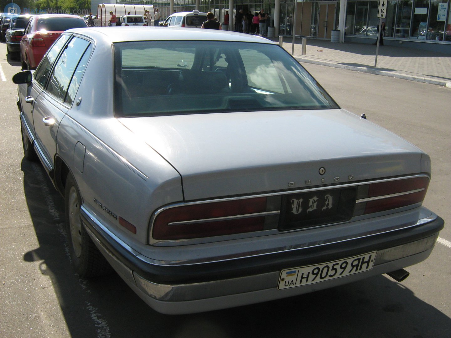 н 9059 ЯН, Buick Park Avenue 1st gen (C-body), 1990–1996