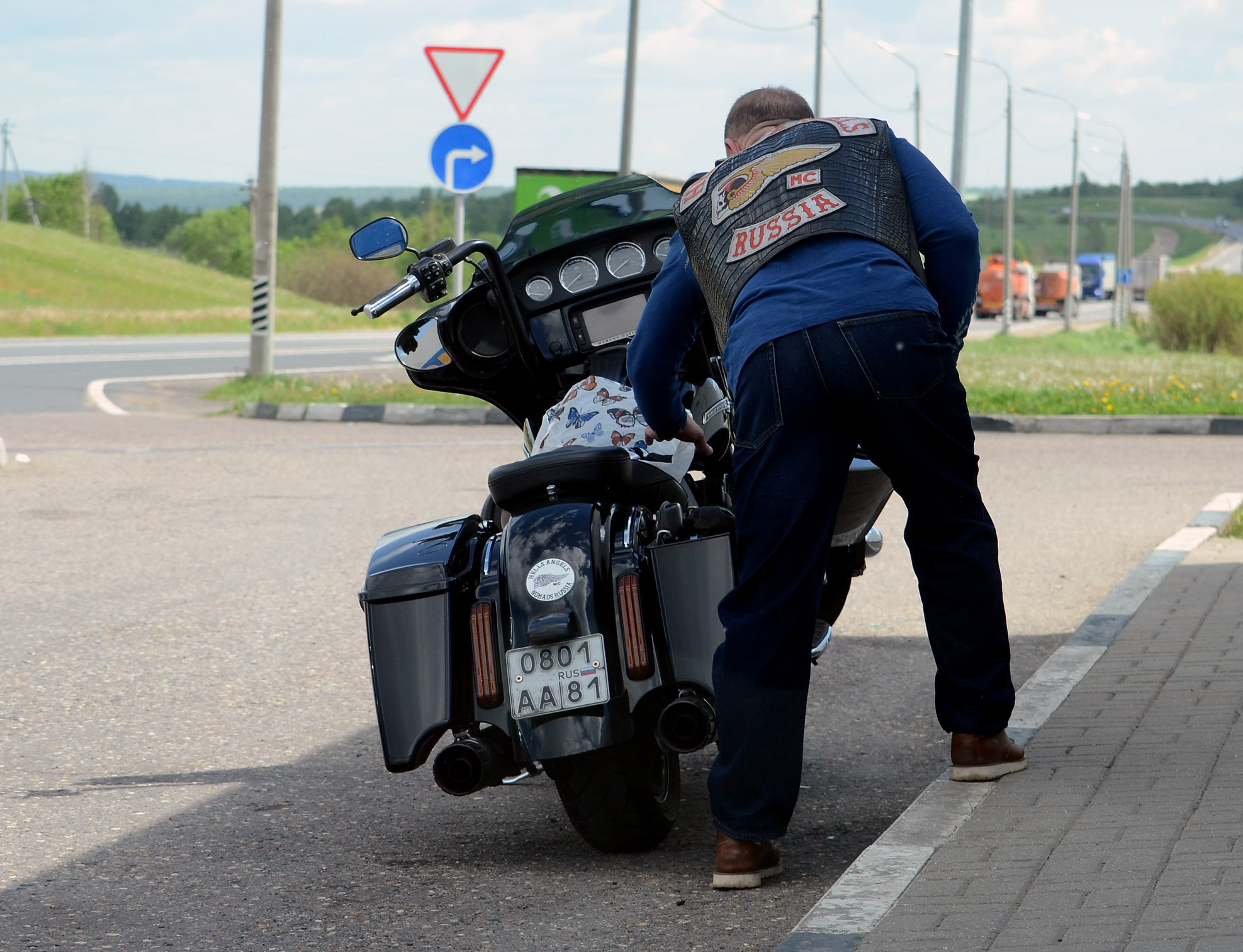 0801 аа 81, Harley-Davidson FL 